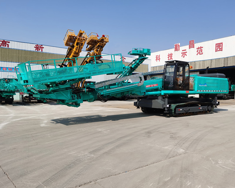 QCMG220高举护坡钻机