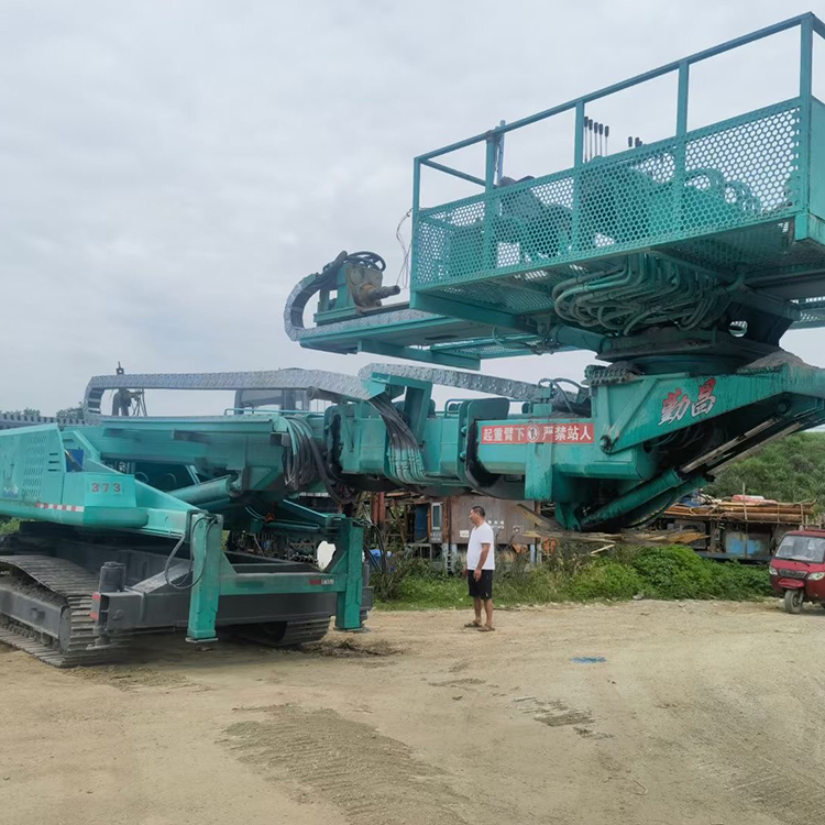 高举钻机：高边坡施工的高效安全专用设备